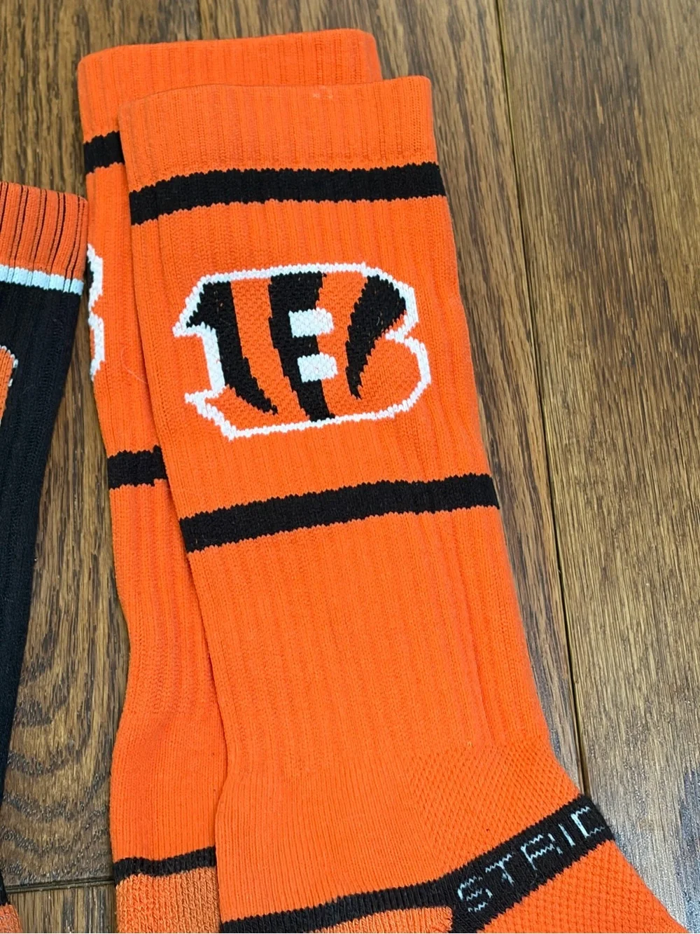 Cincinnati Bengals Orange & Black Crew Socks - Team Logo 2 Pairs